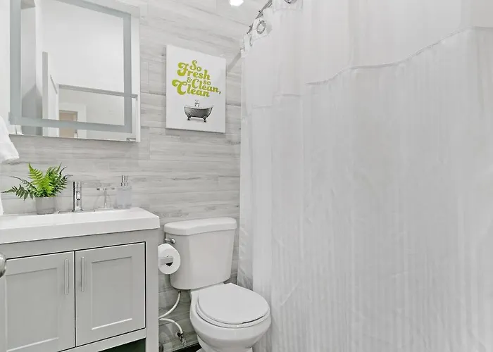Relaxing 3br With King Beds & Washer - Lawndale 1 & 2 Rep Apartment