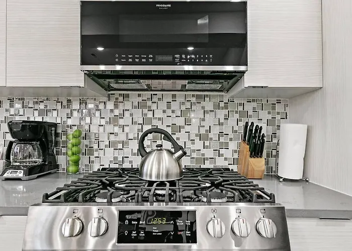 Relaxing 3br With King Beds & Washer - Lawndale 1 & 2 Rep