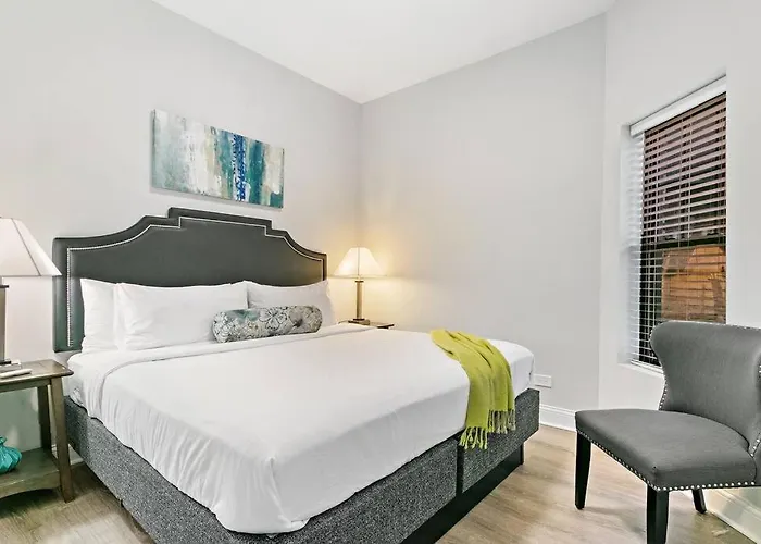 Relaxing 3br With King Beds & Washer - Lawndale 1 & 2 Rep * Chicago